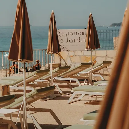 De La Hotel 3*