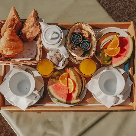 De La Hotel 3*