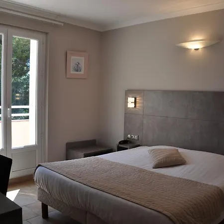 Otel De La Le Lavandou